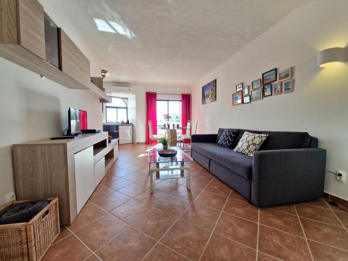 알보르 Pleasant T1 With Open View In A Calm Area 아파트 외부 사진